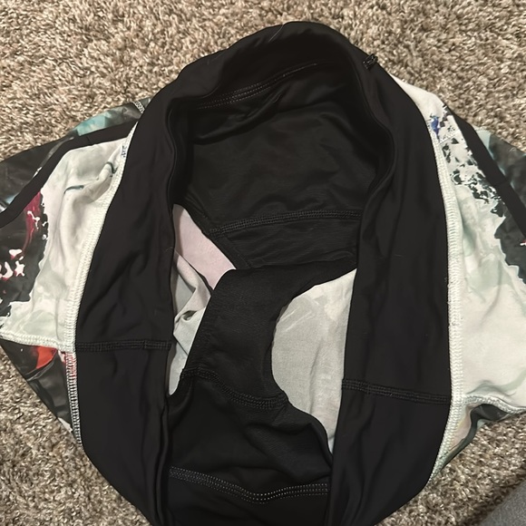 Lululemon Run Speed Shorts🍄 - Picture 3 of 5